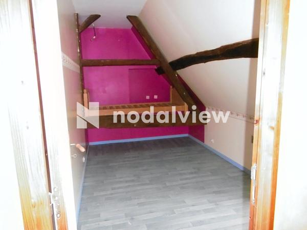 Cette belle maison avec beaucoup de potentiel.