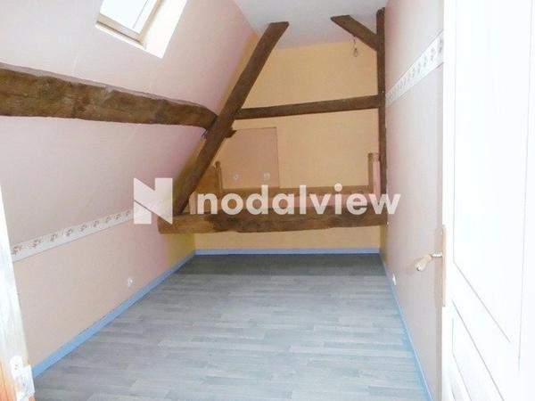 Cette belle maison avec beaucoup de potentiel.