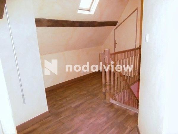 Cette belle maison avec beaucoup de potentiel.