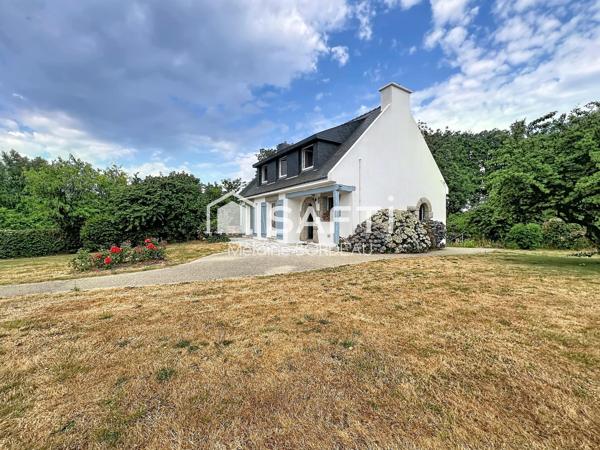 Maison familiale 4 chambres avec hangar et grand terrain