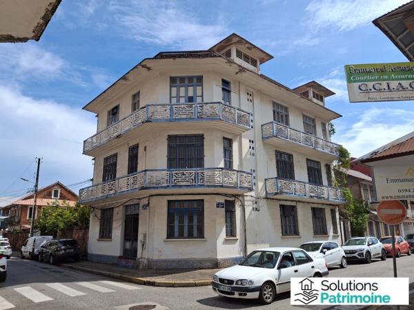 CAYENNE CENTRE – IMMEUBLE DE CARACTÈRE (560 m²) AVEC FONCIER EXCEPTIONNEL – IDÉAL INVESTISSEURS & PROJETS SOCIAUX