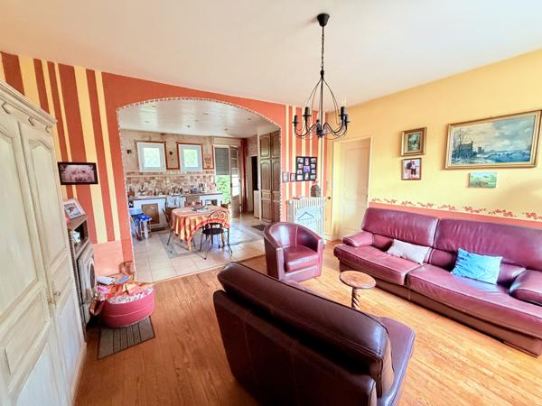 Maison
         4 pièces
        - 101 m² 327 050 € *