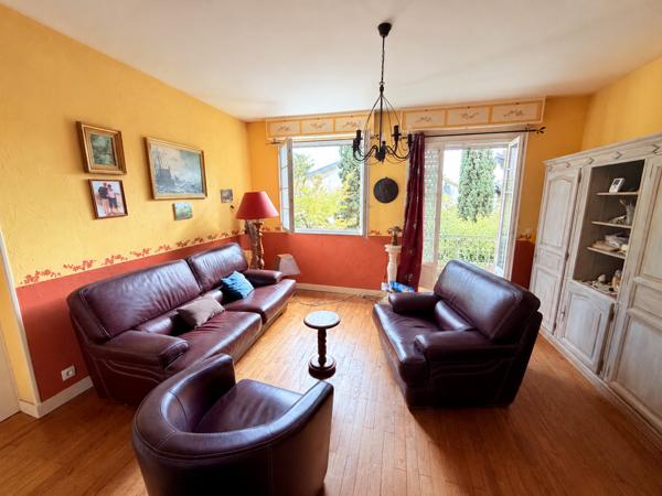 Maison
         4 pièces
        - 101 m² 327 050 € *