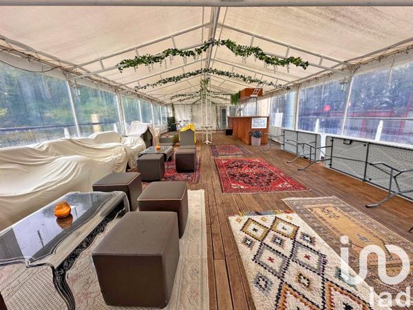 Péniche 10 pièces de 315 m² à Saint-Cloud (92210)