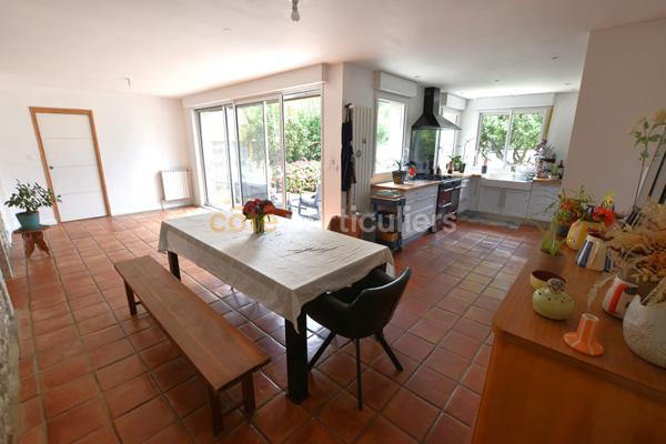 Vente
                Maison167 m² - 7 Pièces -
                    LESNEVEN (29260)