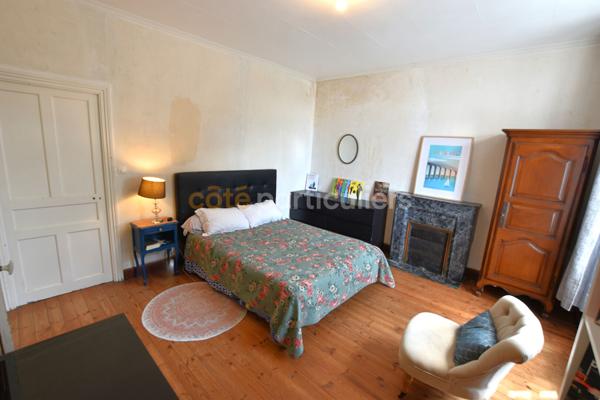 Vente
                Maison167 m² - 7 Pièces -
                    LESNEVEN (29260)