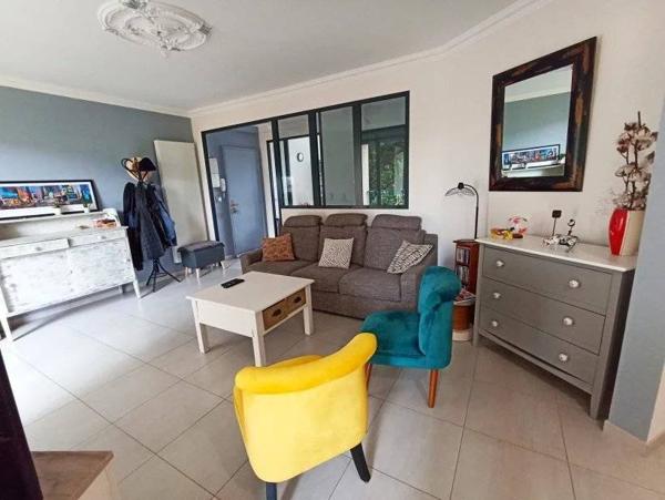 Appartement 4 pièces avec balcon proche plages - 78 m2 - Quartier Ouest