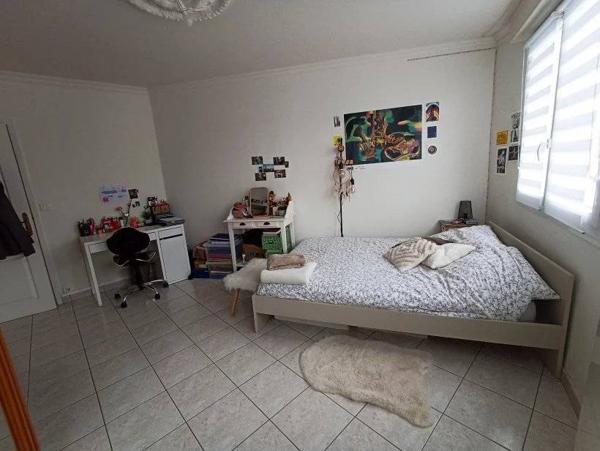 Appartement 4 pièces avec balcon proche plages - 78 m2 - Quartier Ouest