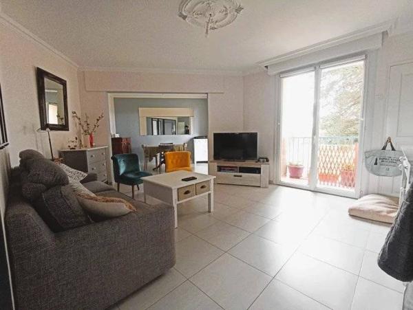 Appartement 4 pièces avec balcon proche plages - 78 m2 - Quartier Ouest