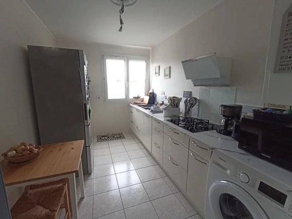 Appartement 4 pièces avec balcon proche plages - 78 m2 - Quartier Ouest