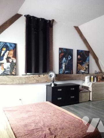 10 min. VILLAINES-LA-JUHEL (53), ensemble immobilier composé :
a)	d'une maison d'habitation co...