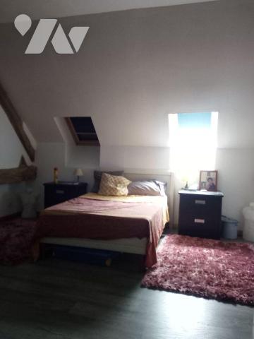 10 min. VILLAINES-LA-JUHEL (53), ensemble immobilier composé :
a)	d'une maison d'habitation co...