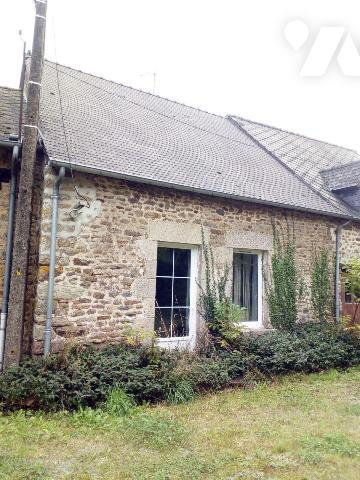 10 min. VILLAINES-LA-JUHEL (53), ensemble immobilier composé :
a)	d'une maison d'habitation co...