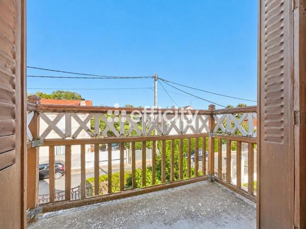 Maison
         8 pièces
        - 320 m² Bien prestige 525 000 € *