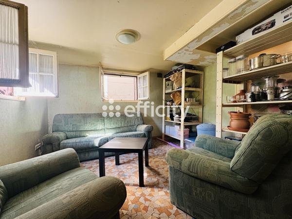 Maison
         8 pièces
        - 320 m² Bien prestige 525 000 € *