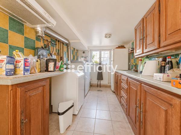 Maison
         8 pièces
        - 320 m² Bien prestige 525 000 € *