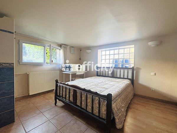 Maison
         8 pièces
        - 320 m² Bien prestige 525 000 € *