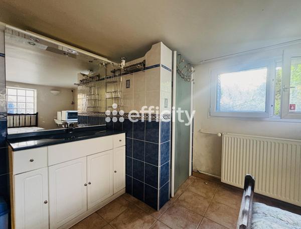 Maison
         8 pièces
        - 320 m² Bien prestige 525 000 € *