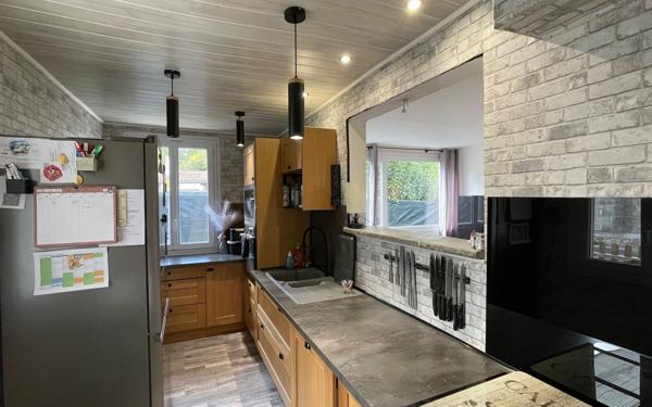 Maison à vendre    4 pièces •  Vallon-Pont-d'Arc