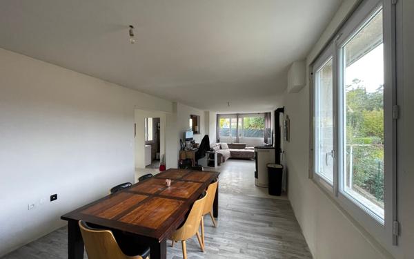 Maison à vendre    4 pièces •  Vallon-Pont-d'Arc