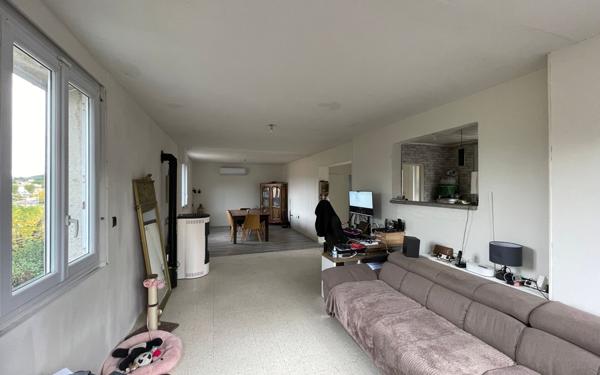 Maison à vendre    4 pièces •  Vallon-Pont-d'Arc