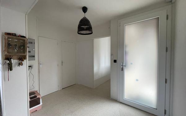 Maison à vendre    4 pièces •  Vallon-Pont-d'Arc