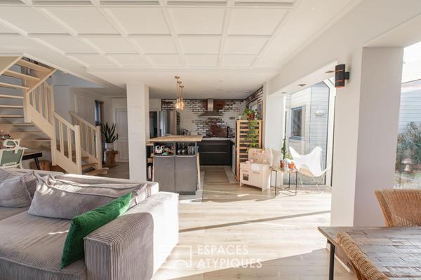 Maison atypique en bord de mer