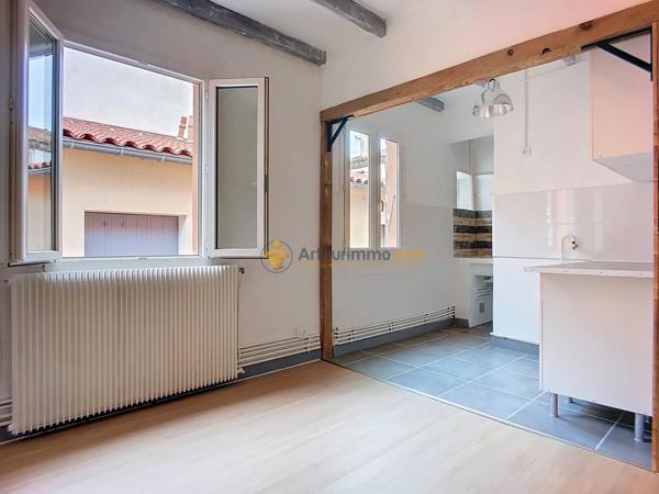 Location                                                      Appartement
                        
                     2 pièces                      38 m2                     à Perpignan