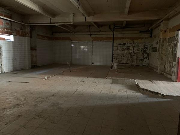 CARCASSONNE - Local commercial 280 m² environ aux portes de la Bastide