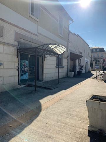CARCASSONNE - Local commercial 280 m² environ aux portes de la Bastide