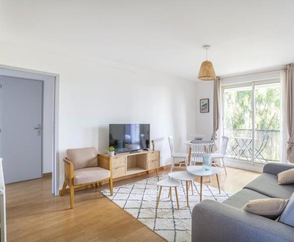 INVESTISSEUR Appartement Loué 5 pièce(s) 80 m² Balcon Meublé Proche La Timone