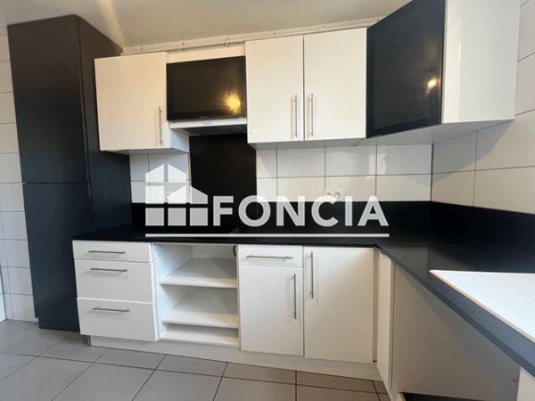 Location Appartement 4 pièces 90.62 m² - 28 A 32 RUE DES FRERES LUMIERE Perpignan 66000