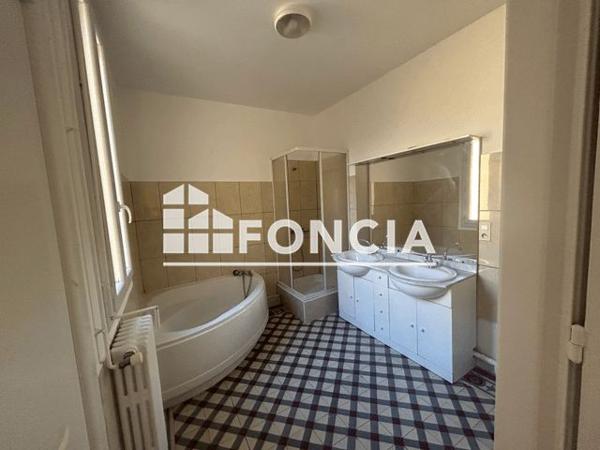 Location Appartement 5 pièces 96 m² - 5 RUE JEAN RACINE Perpignan 66000