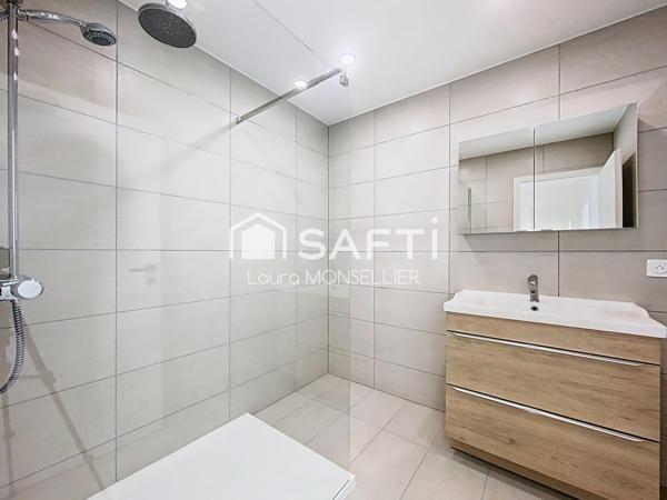 Coup de coeur assuré pour cet appartement lumineux entièrement rénové !