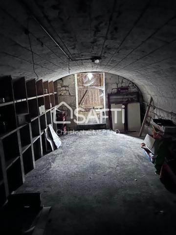 BEAU POTENTIEL POUR SUR  190M²