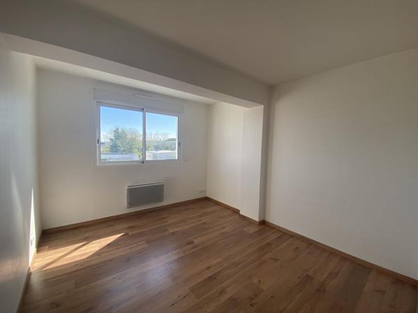 ROYAN CENTRE-VILLE APPARTEMENT DUPLEX VUE MER ET GARAGE