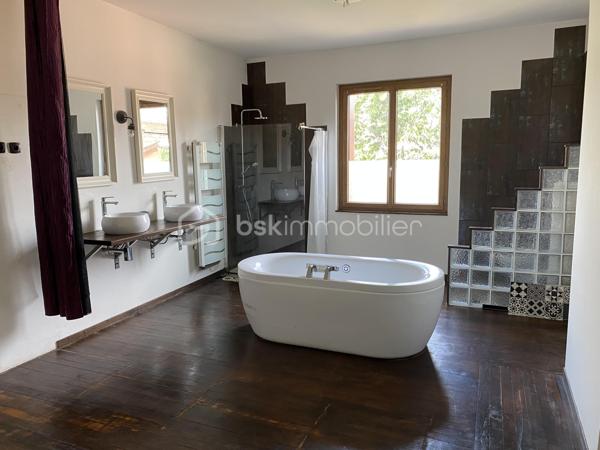 Maison de village de 165 m²