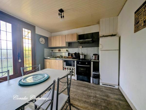 Maison lumineuse avec beau potentiel