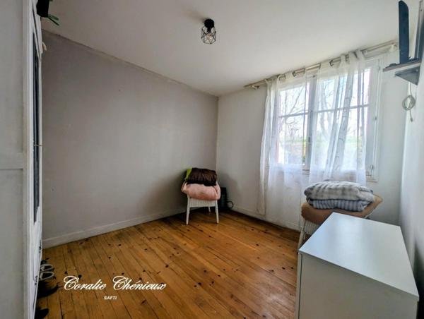 Maison lumineuse avec beau potentiel