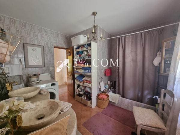 Mas
                                                                                                                                                                                                                                                                                                                        5 pièce(s)                                                                                                                                                                                                          4 chambre(s)                                                                                                                                                                                                          150  m²