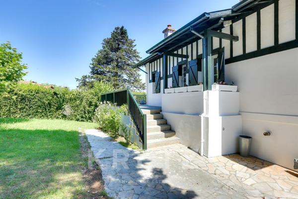 Rare – Villa Art Déco 1920 sur un Exceptionnel Terrain de 1 500 m² à Guéthary