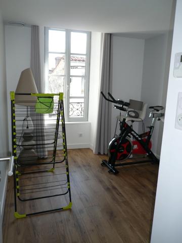 ⚜ COGNAC Rue Piétonne A Louer APPARTEMENT Meublé Avec Garage ⚜