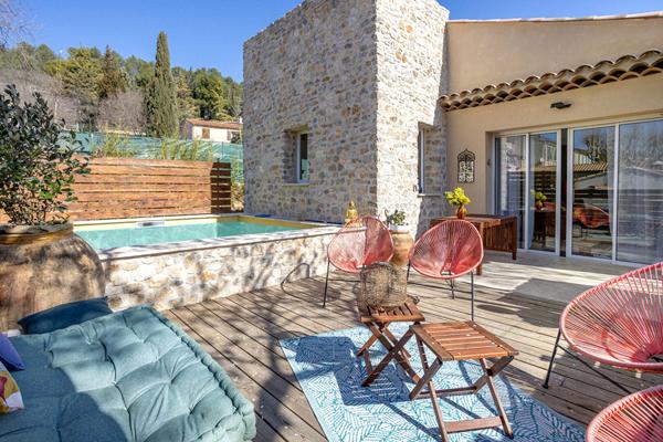 Maison 4 pièce(s) 93 m2 avec piscine et garage