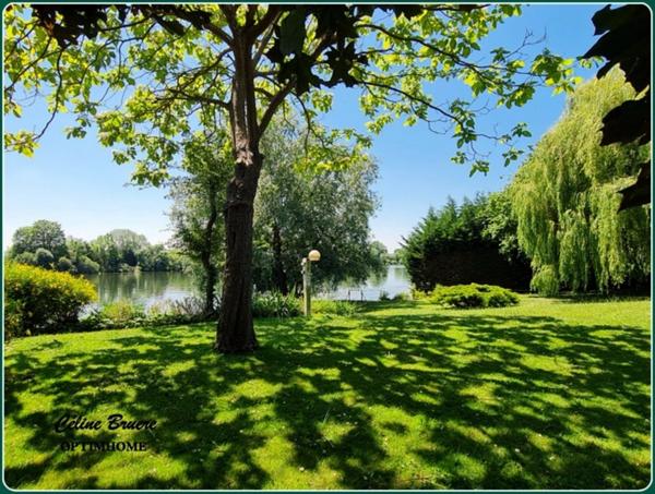 MEZY-SUR-SEINE - CHALET - 329 000 €