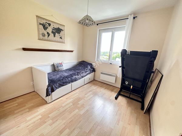 Charmante maison comprenant 3 chambres à vendre avec magnifique terrain arboré à Lavernat (72500)