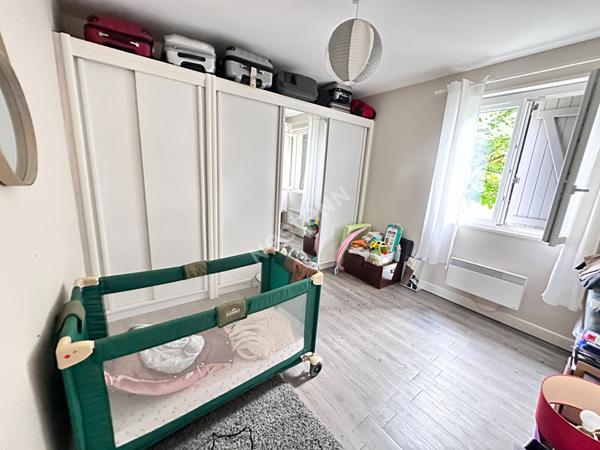 Charmante maison comprenant 3 chambres à vendre avec magnifique terrain arboré à Lavernat (72500)