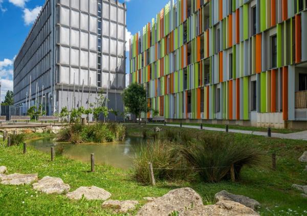 INVESTISSEMENT LOCATIF – La Rochelle – Résidence Services Seniors Les Jardins d'Arcadie - 5,43% de rentabilité
