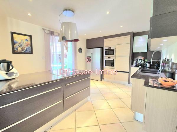 Maison à vendre 8 pièces de 200 m²