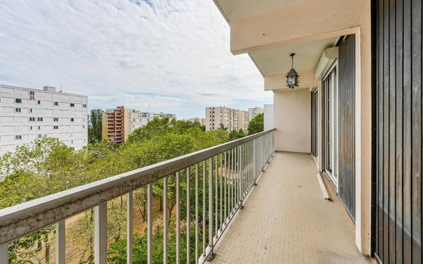 Appartement 5 pièces 81 m² VAULX EN VELIN