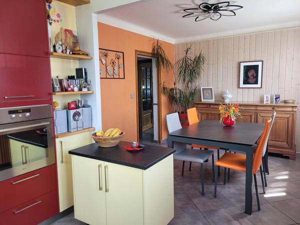 FAVERGES. MAISON INDIVIDUELLE AVEC TERRAIN DE 1869M²